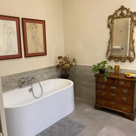 Palatial Flat Inside Bright Duplex Penthouse Apartament