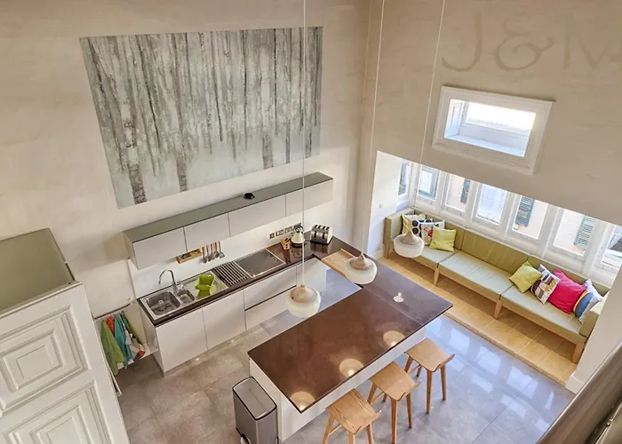 公寓 Palatial Flat Inside Bright Duplex Penthouse *