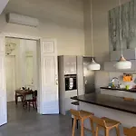 Palatial Flat Inside Bright Duplex Penthouse Valletta