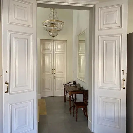 Palatial Flat Inside Bright Duplex Penthouse Valletta