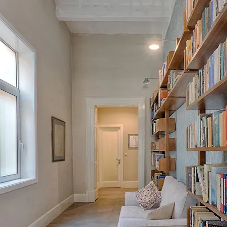 Palatial Flat Inside Bright Duplex Penthouse Апартаменты