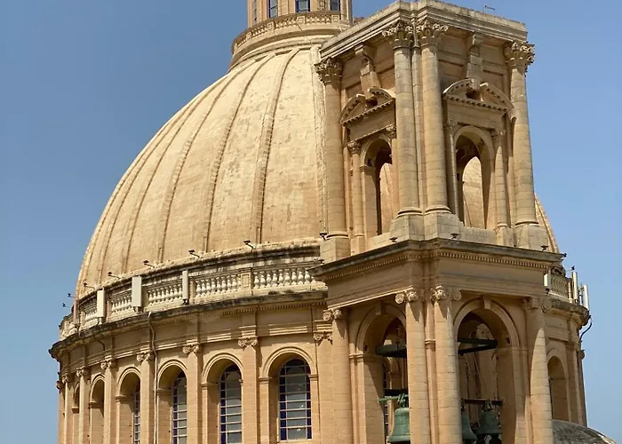 Palatial Flat Inside Bright Duplex Penthouse Apartment