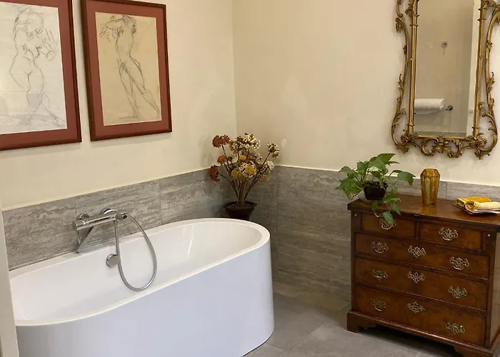 Palatial Flat Inside Bright Duplex Penthouse Apartment