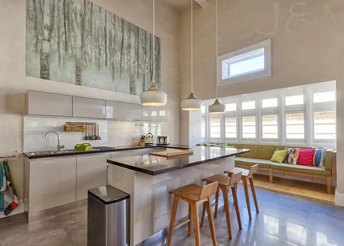 Palatial Flat Inside Bright Duplex Penthouse Lejlighed *