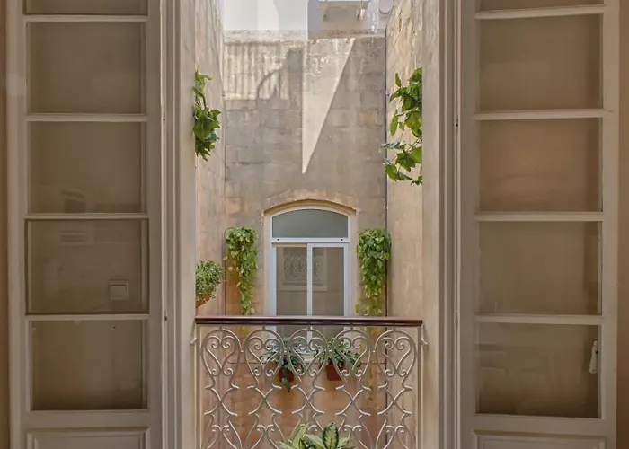 Διαμέρισμα Palatial Flat Inside Bright Duplex Penthouse Βαλέτα